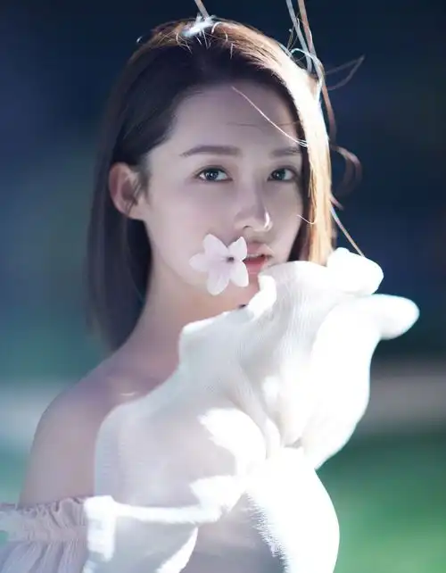  李沁的哪个眼神最美最撩人