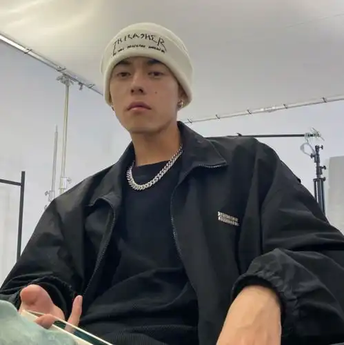  小众头像不会忘记你