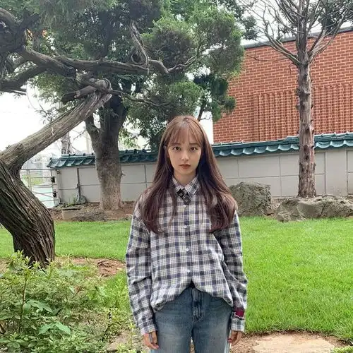 彩虹屁元气妹妹秋日穿搭指南看金宝罗就够了