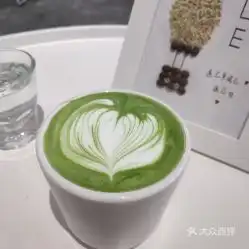 用卡通人物做头像的人抹