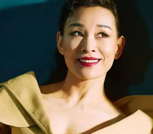  事业成功婚姻幸福,男神尊龙爱而不得的陈冲,有一事始终不被原谅