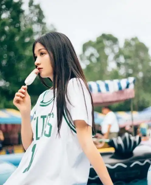  长相酷似杨幂,快女罗震环现状如何比刚出道更清纯可人