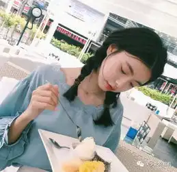  李沁这么好看自拍起来简直一言难尽