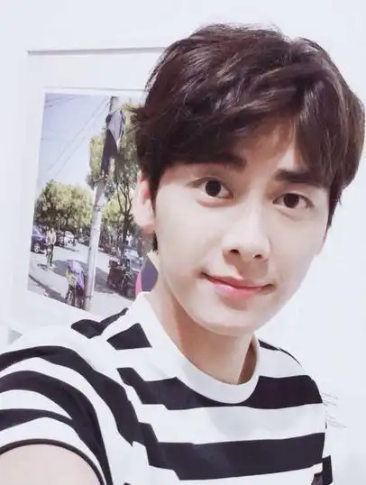  手撕鲜肉标签,力争成为实力派,30岁的李易峰能否成功转型