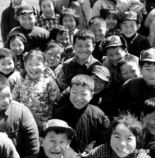  这些珍贵图片告诉你,40年前沙洲县的小学生竟然这么幸福附试吃中奖名单