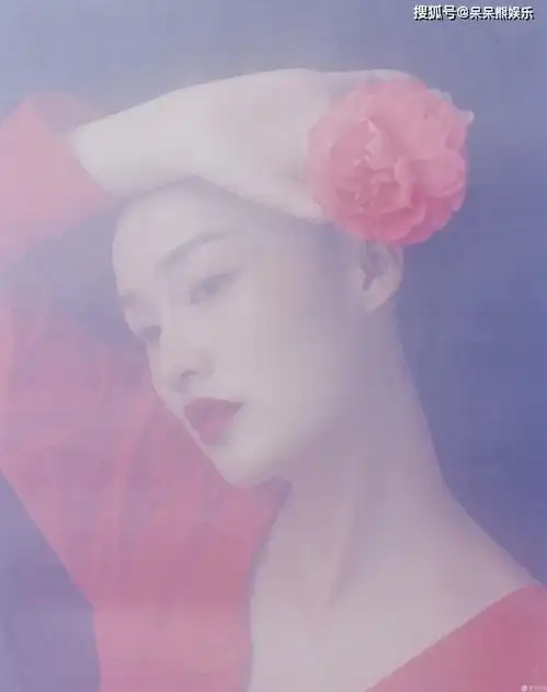  李沁最美表演正片来了,全世界静止的那一秒诠释成年人的无奈