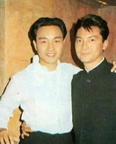  林青霞为陪他彻夜不眠,他却痴情陈冲,至今67岁仍单身与狗为伴