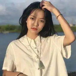  小姐姐头像一杯草莓牛奶的甜度约等于十,你等于十杯草莓牛奶