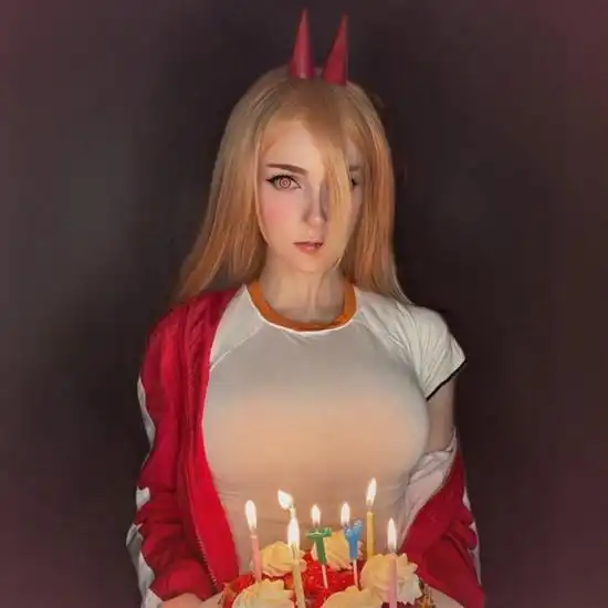  瑞士御姐cos剑星女主紧身战衣身材凹凸颜值精致