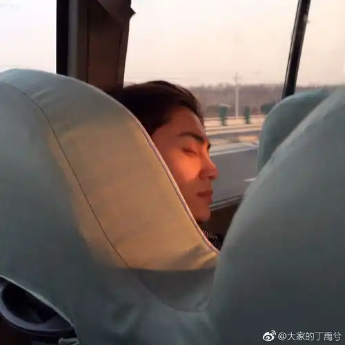  为什么丁禹兮颜值波动这么巨大