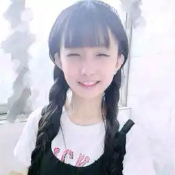  她是谁啊