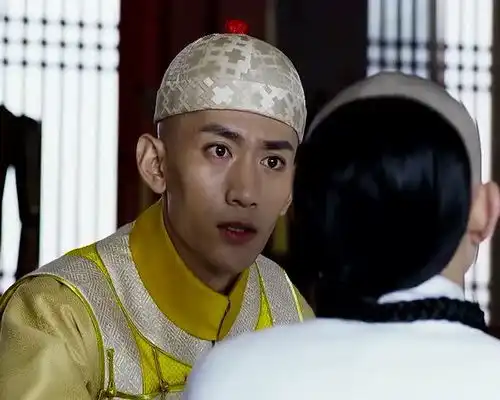  看着都肉疼,建宁公主打了韦小宝五十巴掌,最后居然还哭倒在地板