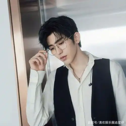  肖战蔡徐坤微博积分双双破亿,肖战凭绝对优势拿下超话周冠军