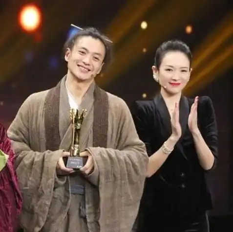  拍戏多年不如参加一档综艺的明星,除了炎亚纶,还有彭昱畅魏大勋