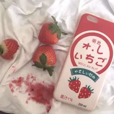  ins草莓背景你和草莓一样甜听风景静物头像我要个性网