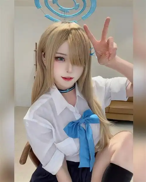  韩国美女cos妮姬胜利女神美图性感好身材展示