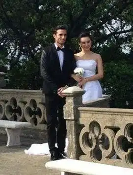  莫小棋被曝澳门拍婚纱照与外籍新欢闪婚