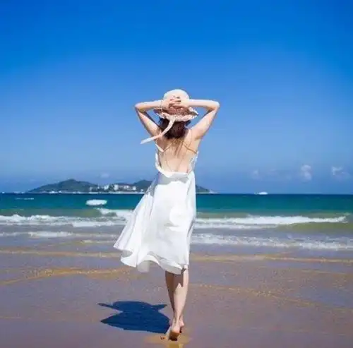  从校服到婚纱的爱情有多么幸福三位女士说是今生最幸运的事