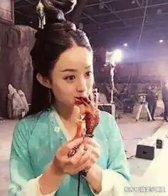  明星身价上亿吃盒饭,杨幂拘谨,王源耿直,我就服赵丽颖猫仔队猫扑