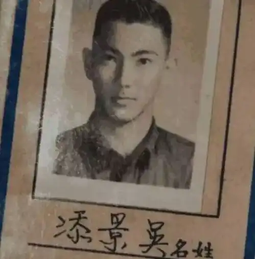  吴尊爸爸72岁了,和39岁的儿子像兄弟,难道是吃了防腐剂