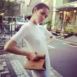  我把微信头像改为了水原希子并不是因为嫌自己丑