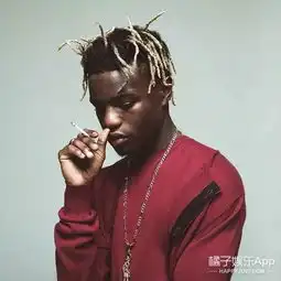  ta很红丨在侃爷秀场吸烟的模特ianconnor