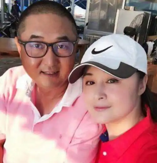  夫妻二人最后一次旅游的视频曝光张学松发视频追忆老婆于月仙
