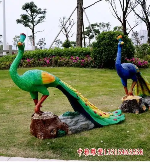  花园林大号仿真孔雀玻璃钢动物雕塑小区树脂孔雀雕塑制作厂