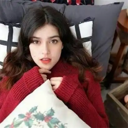  女生欧美头像复古街拍头像,生来不讨喜的样子