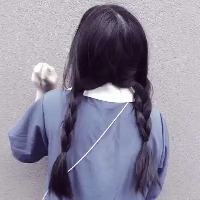  双马尾可爱女生背影头像