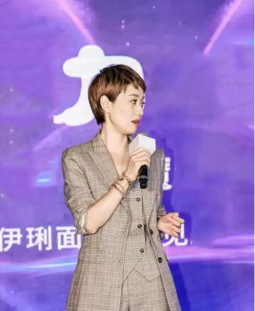  马伊琍离婚后首谈育儿经,自曝和11岁女儿聊天无禁忌