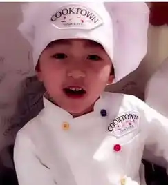  姐姐grace6岁了,几年不见时尚辣妈把孩子养成这样