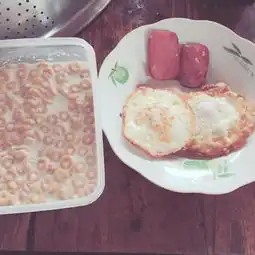  这种泡在牛奶里的小饼干叫什么