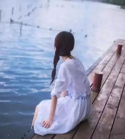 好看头像背影11岁周思佳