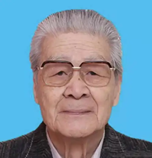  94岁蓝天野荣获七一勋章贡献最经典姜子牙表演,蓝盈莹发文祝贺
