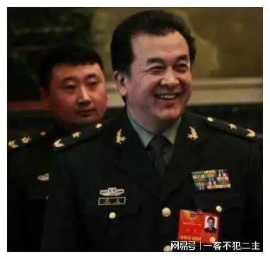  明星军衔了解多少,潘长江虽然军衔不是最高,但部队类型最神秘
