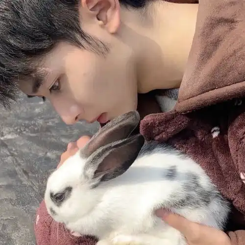  头像超帅的男生头像
