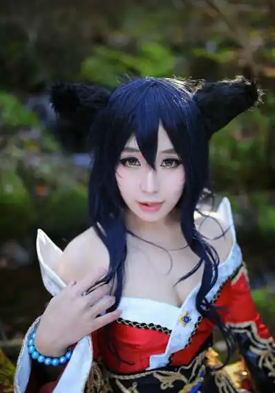  美艳的小狐狸lol高丽妹呈献绝美cos