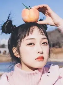  两个丸子头的可爱发型带你俏皮带你可爱
