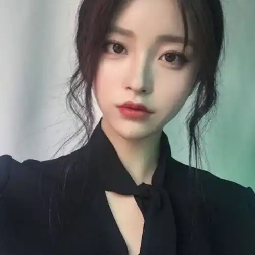  心理测试4个女生,第一感觉谁最美