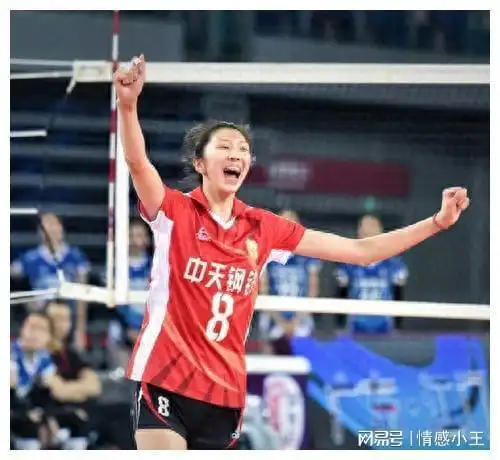  恭喜,女排小朱婷终于熬出头,拿下两个冠军,有望搭档李盈莹奥运会中国女排江苏女排排球竞赛排球运动员世锦赛冠军奥林匹克运动会网易订阅